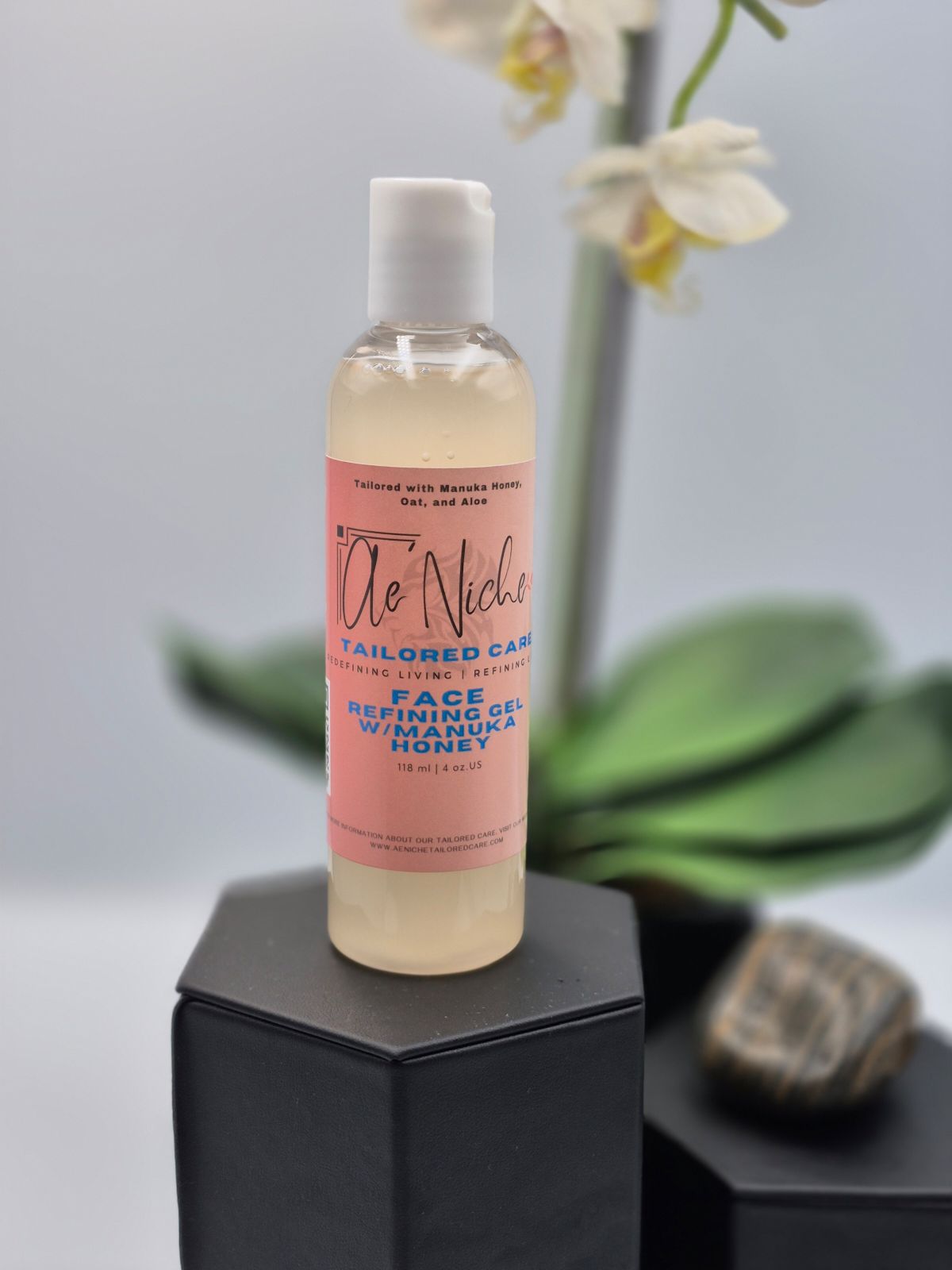 Ae'Niche Manuka Honey and Oats Facial Cleansing Gel